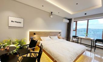 Mubird Homestay (Yanbian University Wanghong Wall)