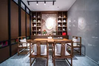 Morning Time Hotel (Guiyang Flower Orchard Shopping Center) - Bãi đậu xe