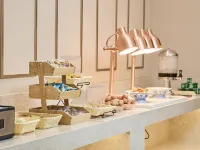Vienna Hotel (Chengde Weichang) - breakfast