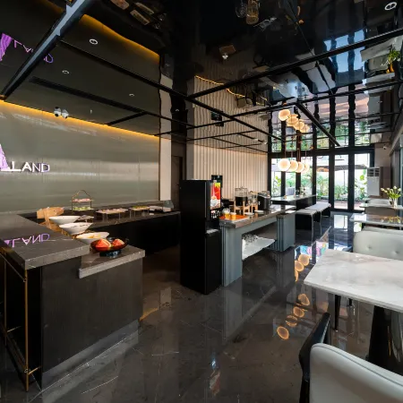 DoALand M+ Hotel (Wuyi Square IFS International Finance Center Branch)