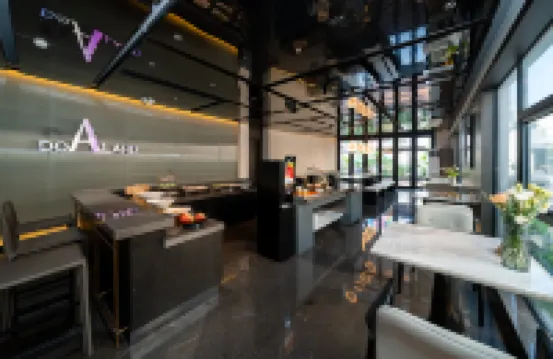 DoALand M+ Hotel (Wuyi Square IFS International Finance Center Branch)