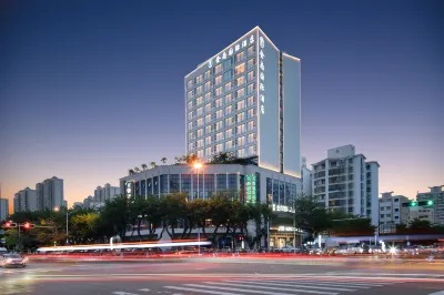 Jinnan International Hotel (HighSpeedRailCityWestStationProvincialPublicSecurity Department Store) Hotel in zona Hainan Science & Technology School
