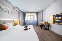 Xingning Yaduo | Light Luxury Tea Art Cinema Design Hotel (Xingning People's Hospital Branch) - Pet Friendly