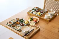 Stray Birds Resort Hotels in Jiaxing