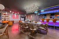 FORMONT High-Rise River View Hotel (Chongqing Hong Ya Dong Jiefangbei Pedestrian Street, Chongqing) - Baarit