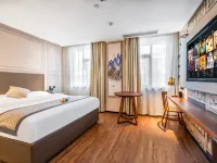 Gemei Hotel (sanxiaokou Pedestrian Street store of Hefei first people's Hospital) Hotels near Luyang