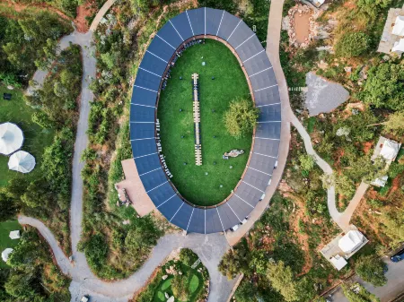 Nordisk Village Yunnan Отели в г. Илян