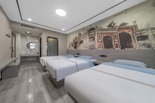 City 118 hotel chain (Dali Bus Station)