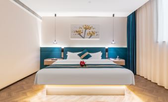 Xiaohe Hotel (Beige Business School)