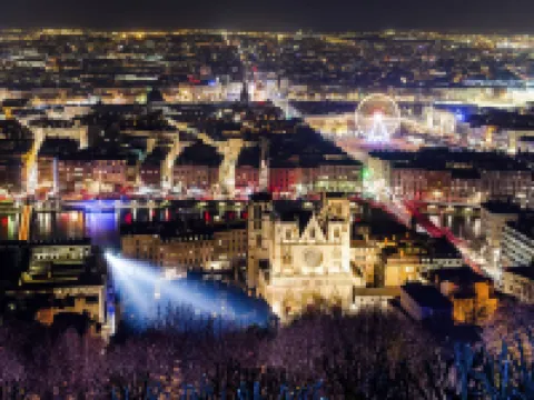 アドニスリヨンドックウエスト リヨンのホテル