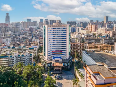 Huangma Holiday Grand Hotel (Haikou Qilou Old Street Provincial Government) Отели рядом с достопримечательностью «Hainan Institute of Science & Technology»