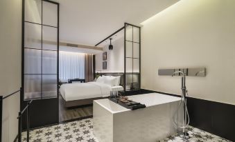 WondIsland Mandao Hotel (Leshan Zhanggongqiao Food Street Branch)