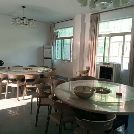 Puning Laiyue Stylish Homestay (Puning Plaza Wantaihui)