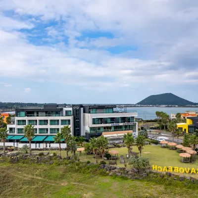 Jeju Attirance Hotel & poolvilla チョンカンサ周辺のホテル