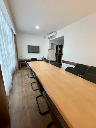 New World Express Motel Sdn Bhd Отели в г. Bintulu Division