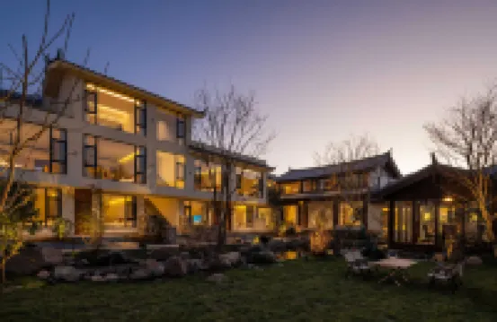 Xue Luo Light Luxury‌ SnowMountainSceneryVilla