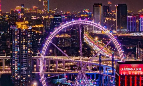 宿岸雲頂·VIEW丨意式DESIGNERホテル(臨沂泰盛広場店)