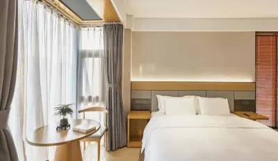 Jinfengju Hotel Отели в г. Цзиньшань