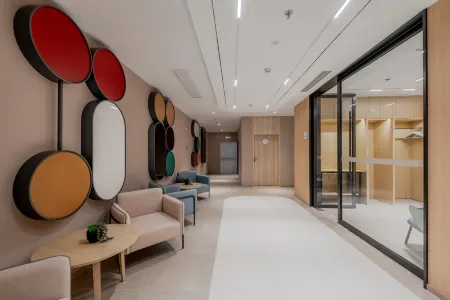 Homeinn · neo (Shanghai Wild Animal Park Huinan) Отели рядом с достопримечательностью «Shanghai Institute of Health Science Pudong New Area Branch»