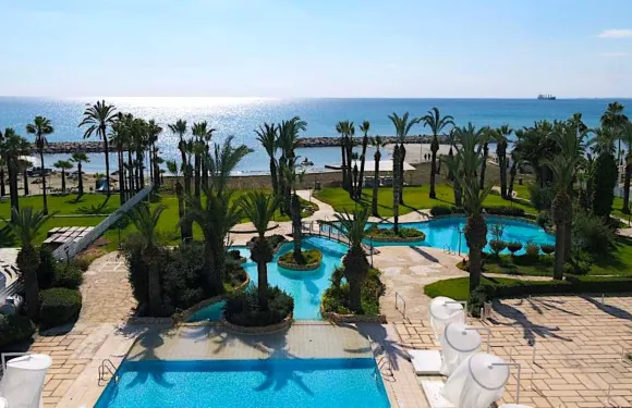 沙灘酒店及水療中心 - 前身為Sentido