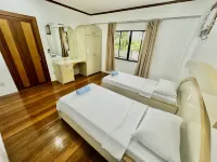 Bluewaves Hostel & Villa Panagsama by Hiverooms - พร้อมระเบียง