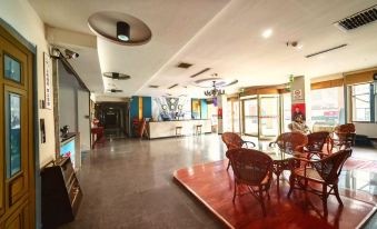 Changyuan Zhongzhou Business Hotel
