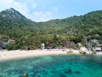 Lub d Koh Tao Tanote Bay Hotels near Ko Tao