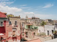 It's Room Naples Отели рядом с достопримечательностью «Площадь Пьяцца-Кавур»