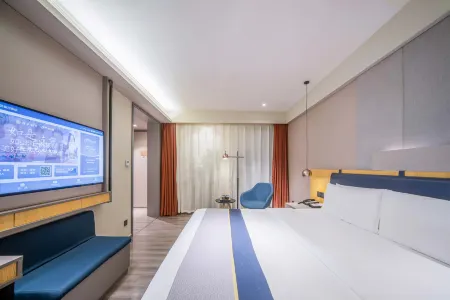 Homeinn Selected Hotel (Changchun Economic Development Zone Linhe Street) Отели рядом с достопримечательностью «Branch of Changchun Institute of Technology»