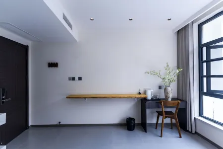 liuwenB&B Отели рядом с достопримечательностью «Yangzi Valley»