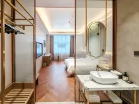 Qilou Gelan Hotel Hotels near 72 wonder tower