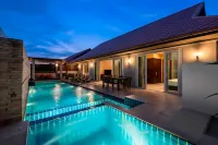 Luxury Pool villa C16 / 4BR 8-10 Persons Hotels in Nong Prue