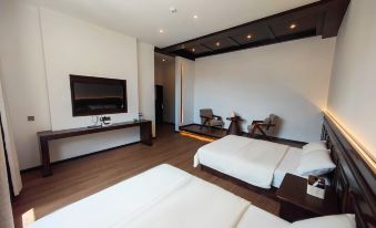 Deqin Zongyam Mountain Residence