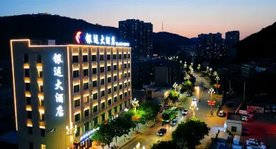 Wuqi Yinyun Grand Hotel Hotels in Wuqi
