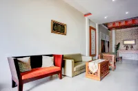 Dancenter Kuta Alam Near Masjid Oman Al-Makmur Hotels in Kuta Alam