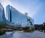 Grand Bay Hotel Zhuhai Hotel dekat Shuiwan Bar Street