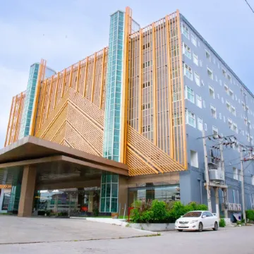 Le Srivaree Suvarnabhumi Airport Hotel Отели рядом с достопримечательностью «Royal Park Thailand»