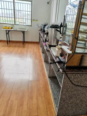 Junyi Chain Hotel (Shangrao Wannian Runfeng Plaza Jinhu Park)