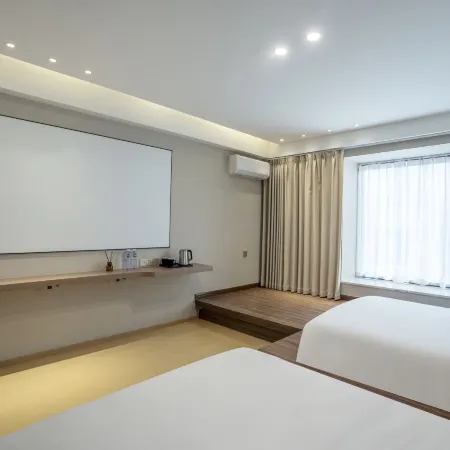 To Up Travel Hotel