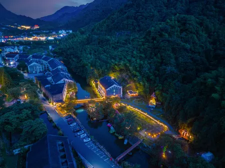 Sanqing Mountain · Cloud Stream Boutique Villa (by Jinsha Cableway Station) Отели в г. Юйшань