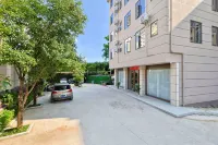 Junxing Fangyi Homestay (Guilin Bus South Station Branch) Отели рядом с достопримечательностью «Диплом Гуанси (Кампус Яшань) - стадион»