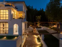 Fifth Season · Provence Private Hot Spring Homestay