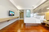 Borrman Hotel (Shaoguan The History East Street Fengcai Building)