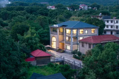 Lushan Pillow Liushan South B&B Hotels in Lushan