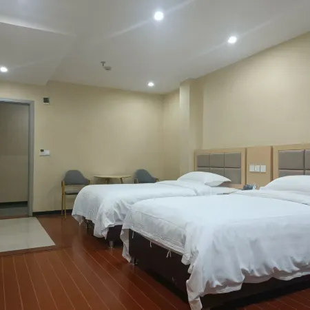 Shicheng Huayue Hotel