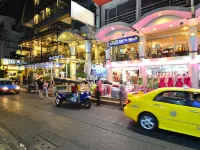 ذا 93 هوتل Hotels near براتونام