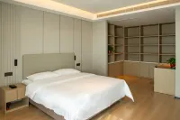 Zhengzhou Xinzheng International Airport Talent Hotel
