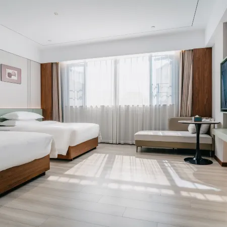 Yizhi Hotel (Qingyuan Yingde Binjiang Park Branch)