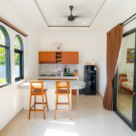 Crystal Flow Guest House & Apartment Canggu