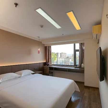 Deyou Hotel (Laiyuan Bus Station)